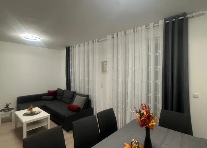 Exklusives Haus Grenze West